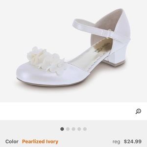Little Girls Ivory Dress Shoe